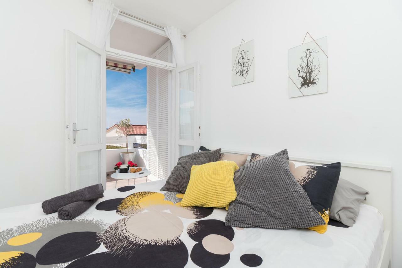 Apartman Roko Petrčane Exterior foto