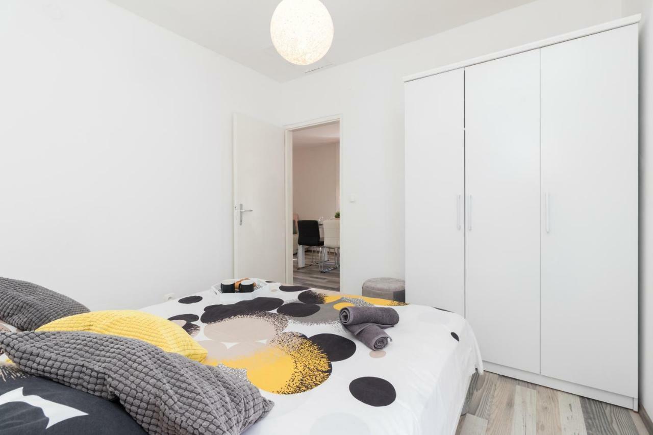 Apartman Roko Petrčane Exterior foto