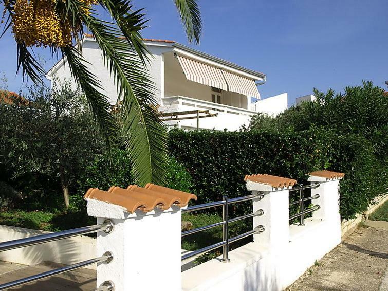 Apartman Roko Petrčane Exterior foto